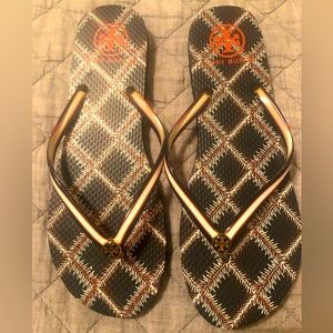 Tory Burch Navy flip flop - BRAND NEW